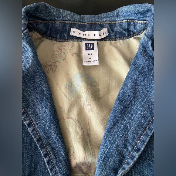 GAP Stretch Tailored Fit Blue Denim Jacket sz 6 - Picture 3 of 12